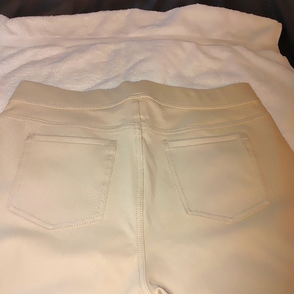 Time & True beige pull on pants. XL Never worn - Picture 8 of 10